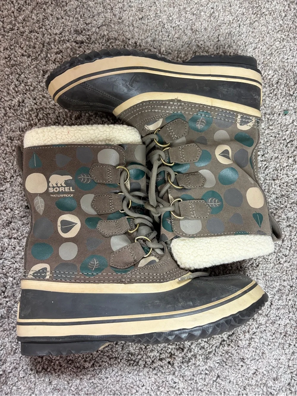 SOREL Waterproof women’s Black and Tan PAC Winter Boots